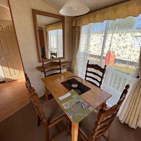 St Osyth Caravan Jaywick Sands Exterior foto